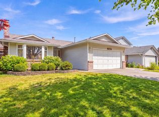 15429 95th Ave, Surrey, BC V3R 9E4