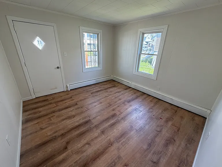 1277 Reynolds Ave #1275 — Photo 8