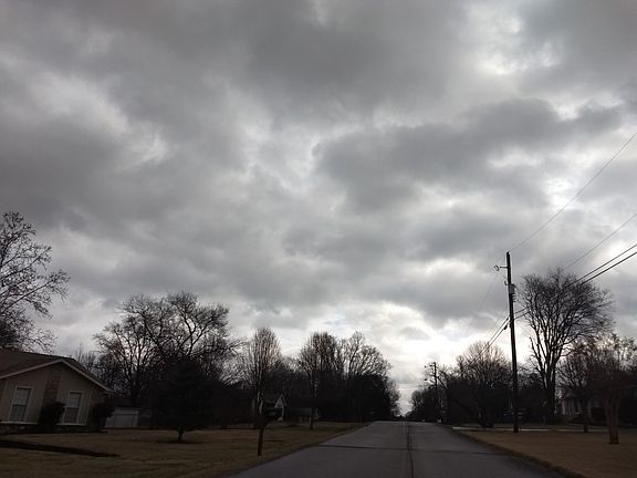 5th image of 423 Robertson Dr