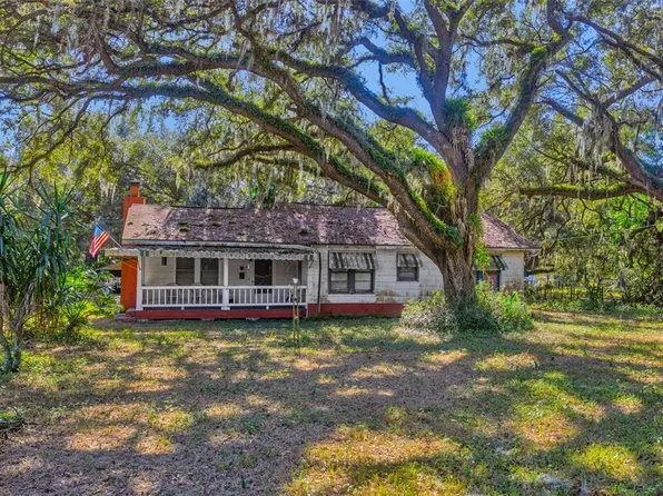 9580 McIntosh Rd, Dover, FL 33527