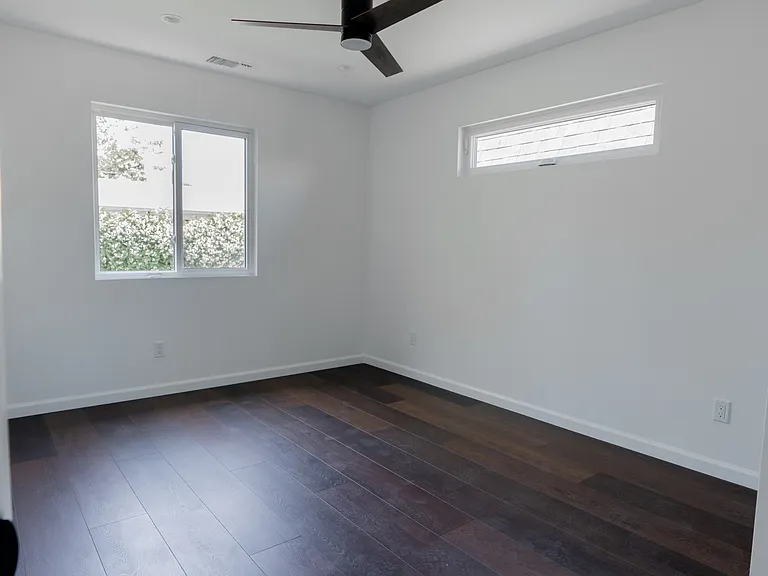 17352 Kingsbury St — Photo 10