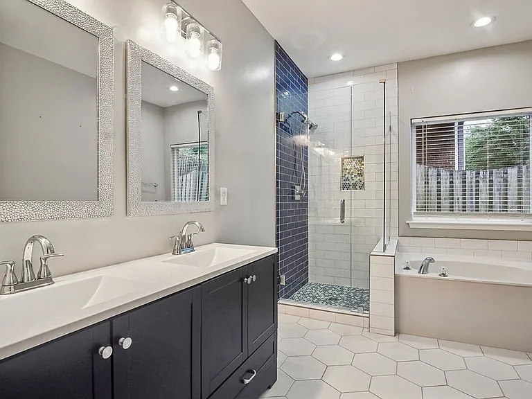 2742 Oxmoor Way — Photo 13