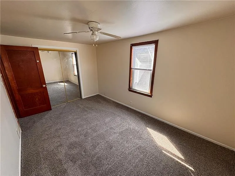 2 bed, 1200 sqft, $1,250 — Photo 2
