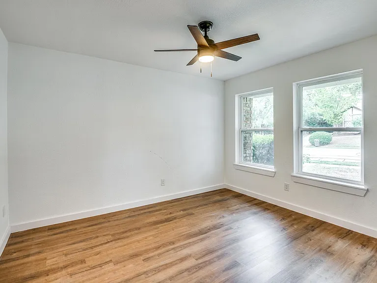 1108 Highpoint Rd — Photo 10