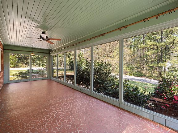 3rd image of 3525 Hope Valley Rd