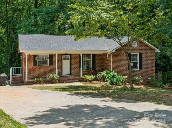 2602 Castle Hill Rd, Gastonia, NC 28052