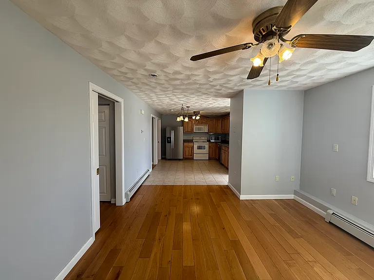 525 Proctor Ave #B — Photo 6