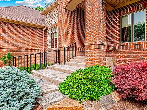 3rd image of 509 Vincent Ct