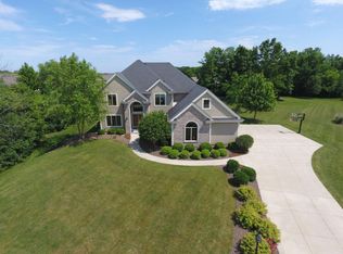 W251N4978 Belstone Ct, Pewaukee, WI 53072