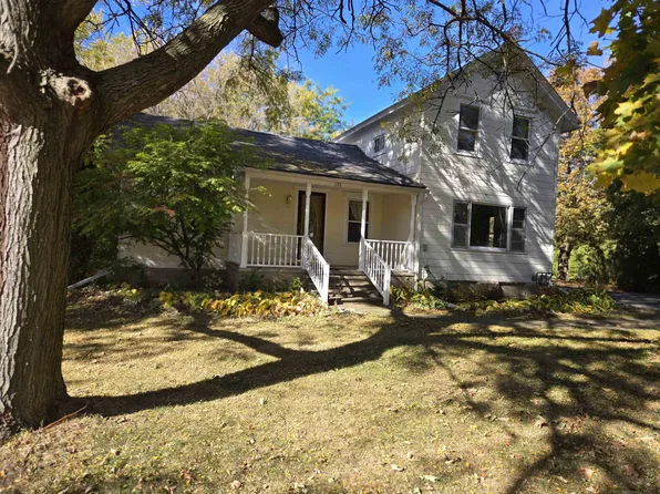 103 Martin St, Sharon, WI 53585