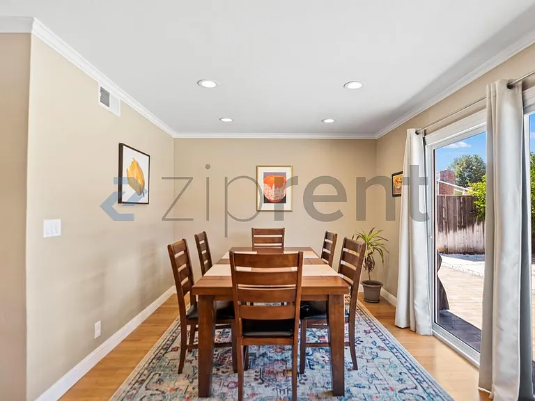 2211 Fountain Oaks Dr — Photo 16