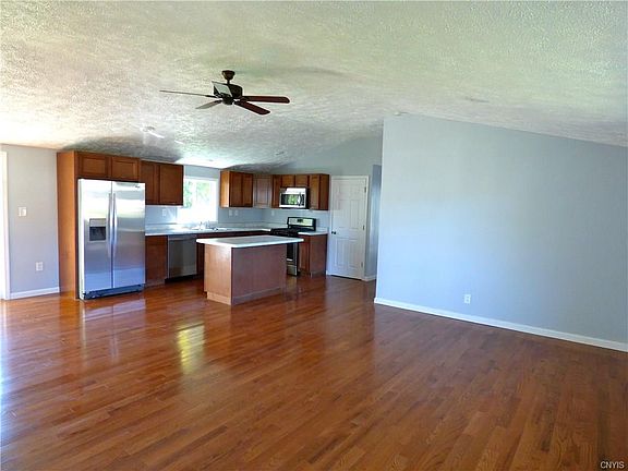 4th image of 114 Grandy Dr