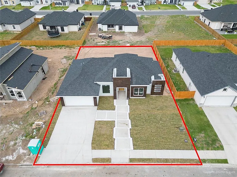 608 Juan Seguin St — Photo 16