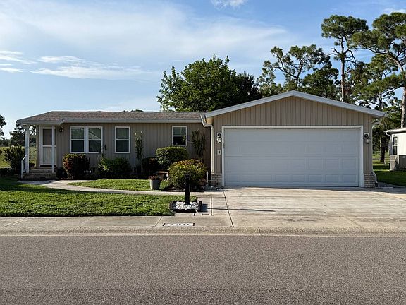 3rd image of 739 Via Del Sol