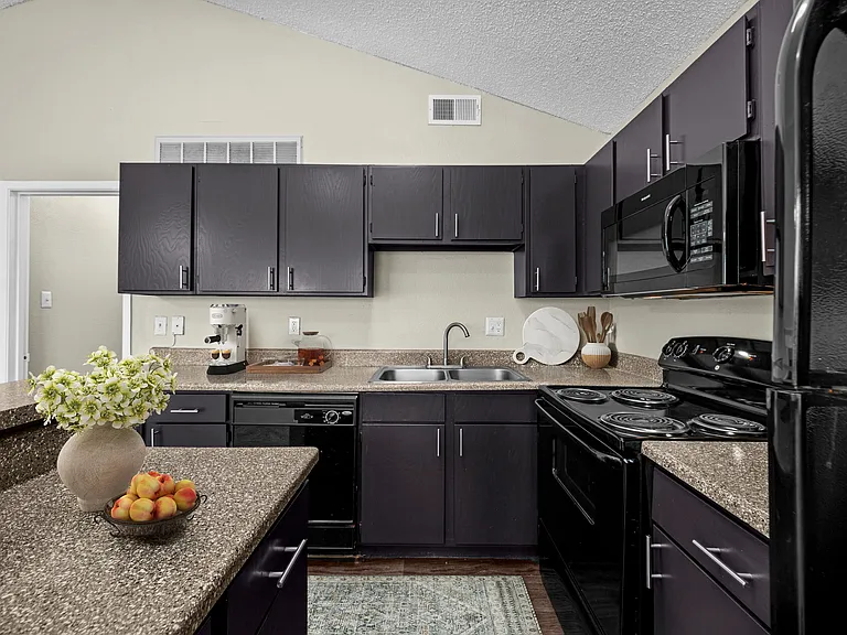 Bravo Apartment Living — Photo 18
