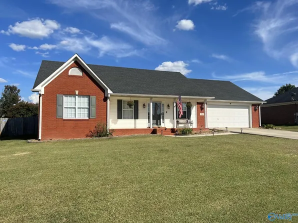 211 Morning Star Dr, Huntsville, AL 35811