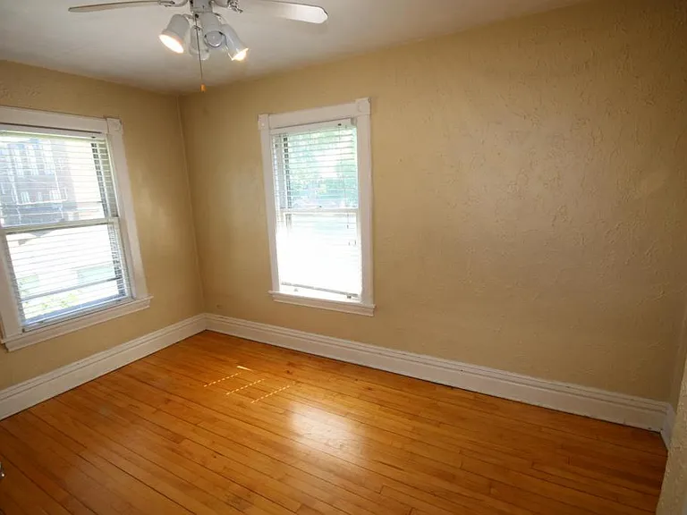 1835 Dayton Ave — Photo 12