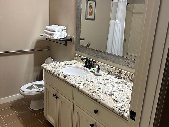 4th image of 5903 Magnolia Ln