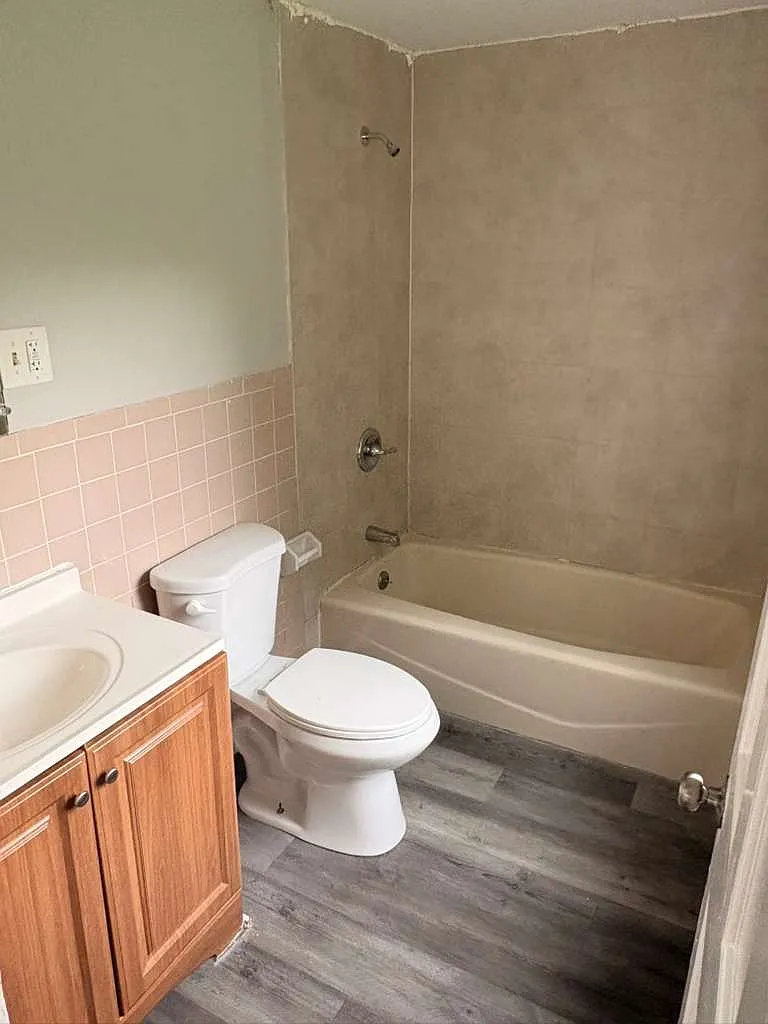 3 bed, 1800 sqft, $2,500 — Photo 1