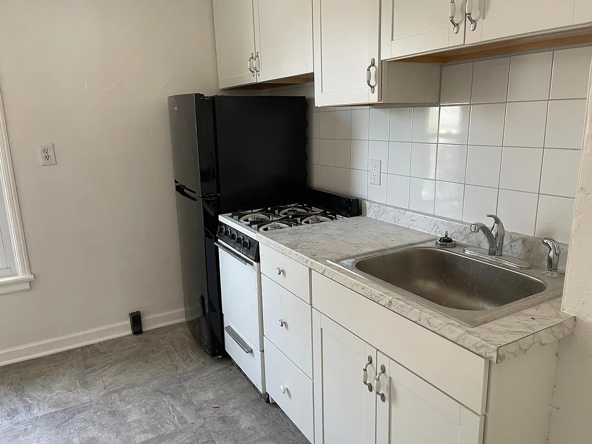 Building Photo - 2931 McKoon Ave #2