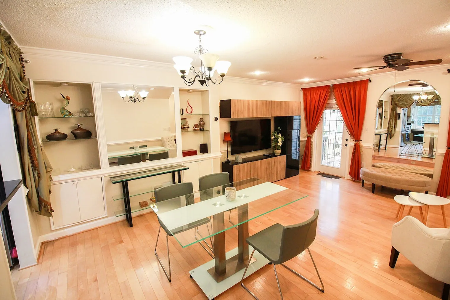 3 bed, 1.5 bath, $6,430 — Photo 1