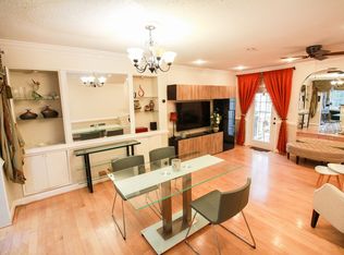 2304 Hunters Woods Plz #Id1473422p, Reston, VA 20191