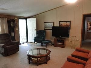 2nd image of 118 Bayshore Dr