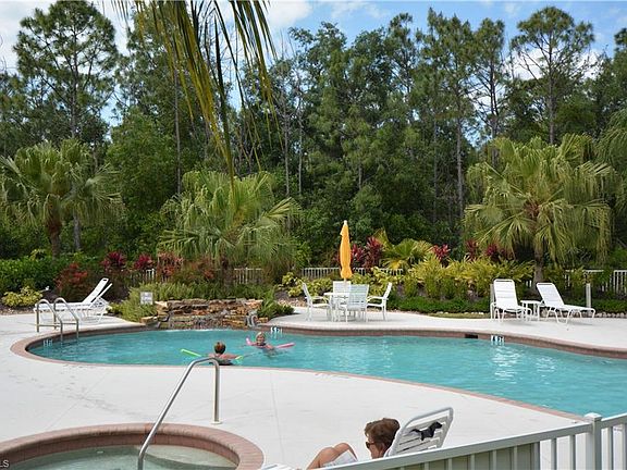 3rd image of 9185 Celeste Dr #1-102