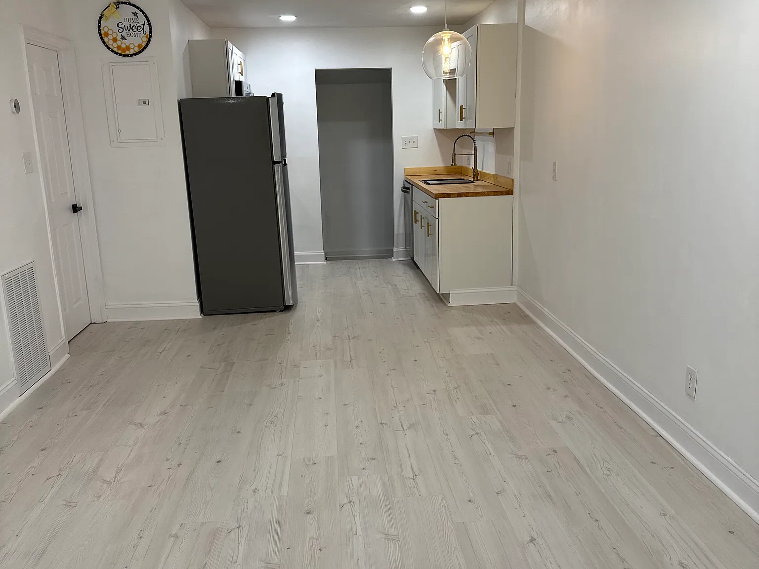 2 bed, 750 sqft, $1,650 — Photo 1
