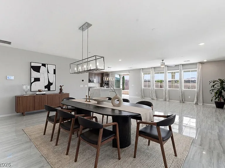 2599 Tolmezzo St — Photo 9