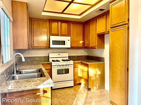 5th image of 26285 Carmel St