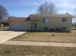 4029 Reed Rd, Grand Island, NE 68803