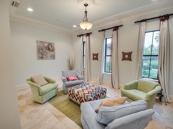 4th image of 1607 San Marina Blvd