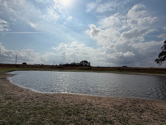 2nd image of 4689 County Road 302