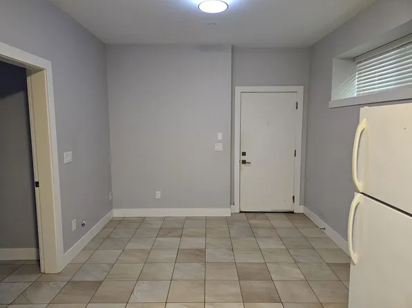 3128 E 45th Ave, Vancouver, BC V5R 3E1