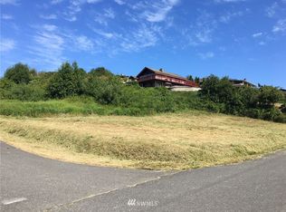 37980 NE Maple Pl, Hansville, WA 98340