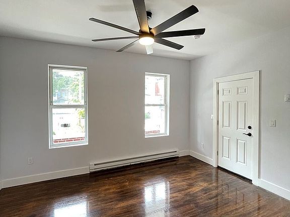 4th image of 88 Courtney Ave Unit 1