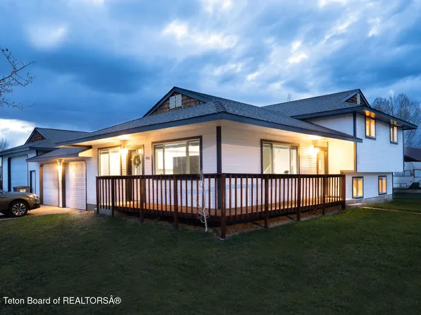 811 Jade St, Pinedale, WY 82941