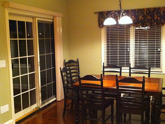 Dinette to screen deck