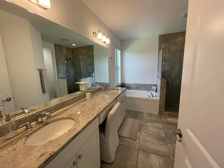 12885 Trevi Isle Dr — Photo 15