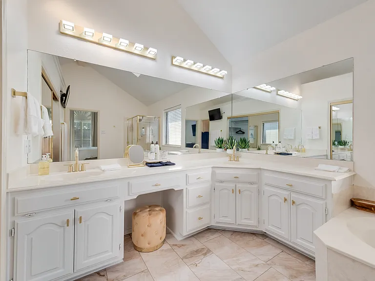 4027 Red Maple Dr — Photo 18