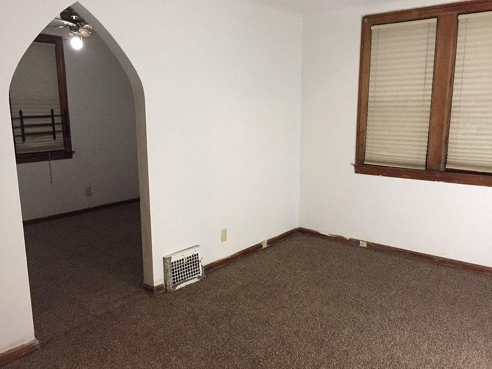 2nd image of 7256 Longacre St #Home