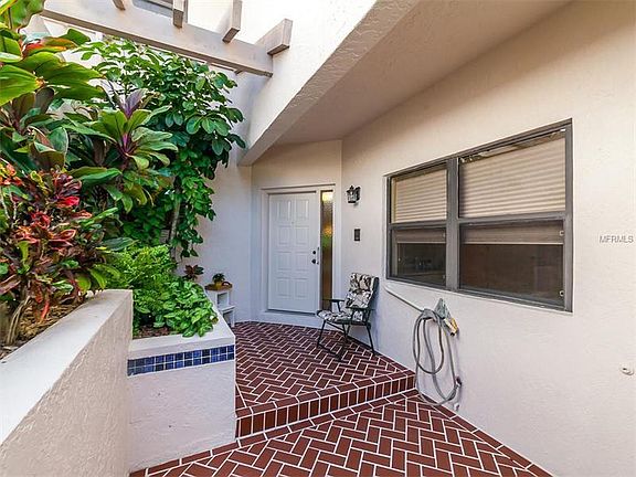 2nd image of 1629 Starling Dr #104