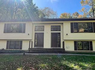 19 Old Amherst Rd #B, Belchertown, MA 01007