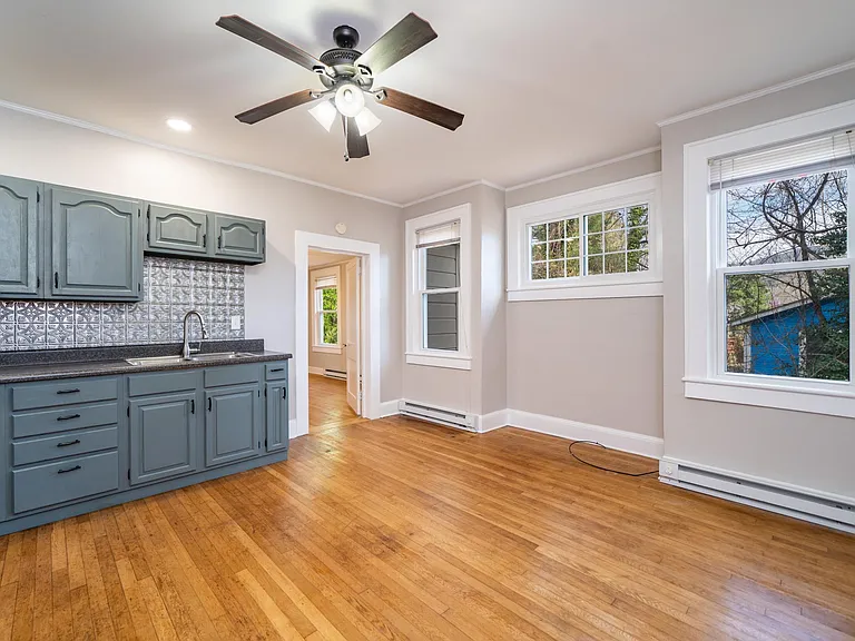 24 Robindale Ave #3 — Photo 7