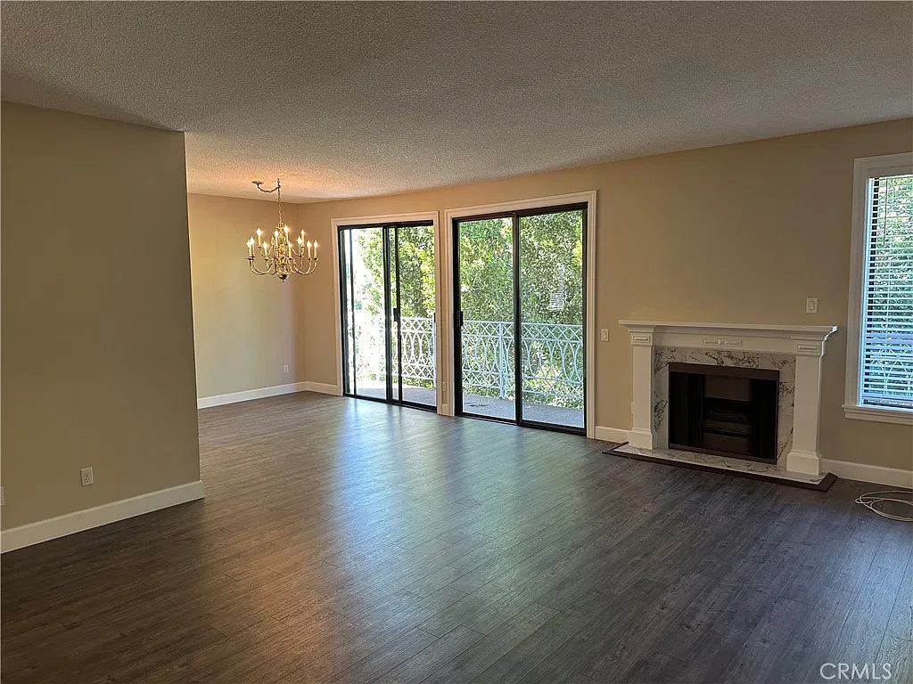 2 bed, 1496 sqft, $3,295 — Photo 4