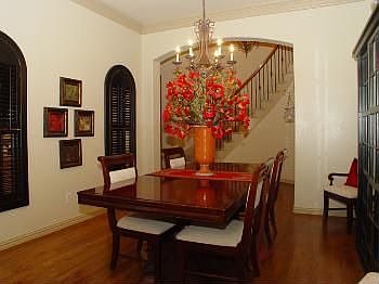 5th image of 912 Evening Shade Ln
