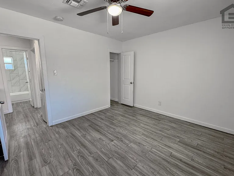 1342 E Willetta St — Photo 22