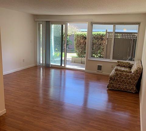 4th image of 14080 SE 17th Pl APT E1