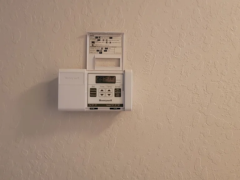 Digital Climate Control heating and cooling. Set it and forget it. :)